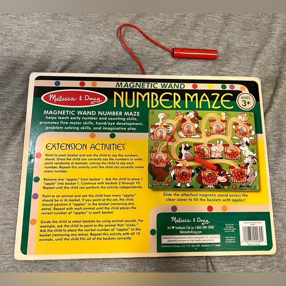 Melissa & Doug - Magnetic Number Maze Counting Toy  Wand Farm Board Toddler Kids - Picture 4 of 8
